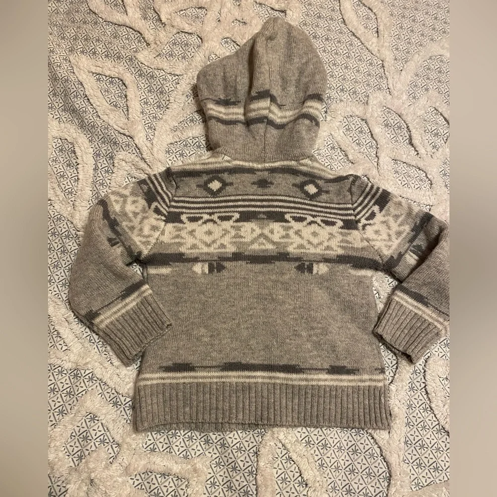 EUC crazy 8 wool sweater with hood size two toddler